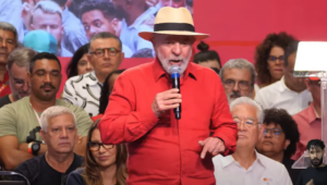 Leia mais sobre o artigo Estou 100% curado, diz Lula após cirurgia e exames na cabeça