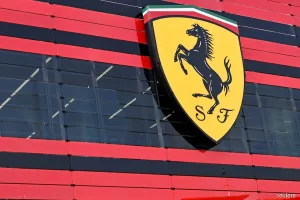 Leia mais sobre o artigo A Família Agnelli reduz a participação da Ferrari em US $ 3,15 bilhões para financiar a expansão