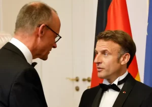 Leia mais sobre o artigo Macron e Merz falam muito na Europa, mas fraqueza política