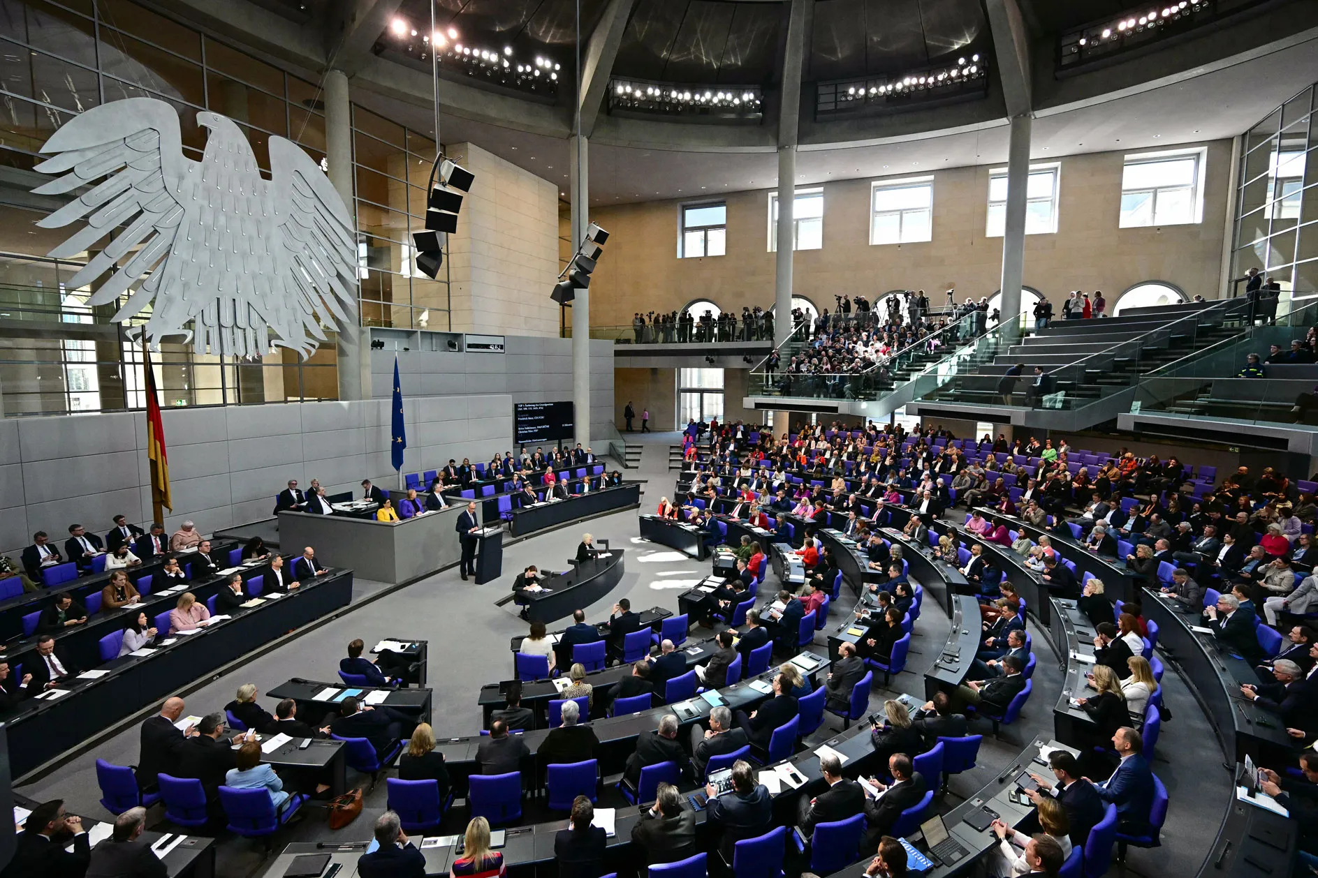 No momento, você está visualizando A Alemanha aprova o pacote de gastos histórico de € 500 bilhões