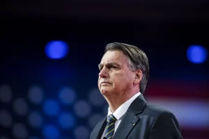 Leia mais sobre o artigo Evidência silenciada: Bolsonaro Defense reivindica a acusação