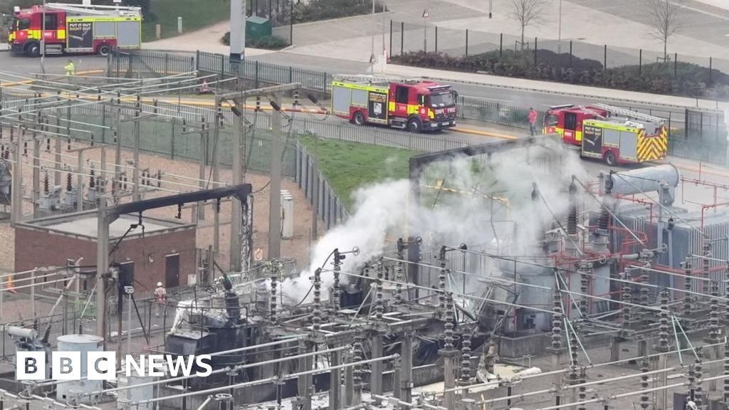 No momento, você está visualizando Secretário de energia pede investigação em queda de energia perto de Heathrow