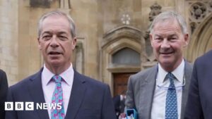 Leia mais sobre o artigo O líder da Reforma UK Nigel Farage defende suspender o deputado Rupert Lowe