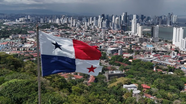 No momento, você está visualizando Paradoxo da dívida do Panamá: empréstimos empréstimos, queda de inadimplência