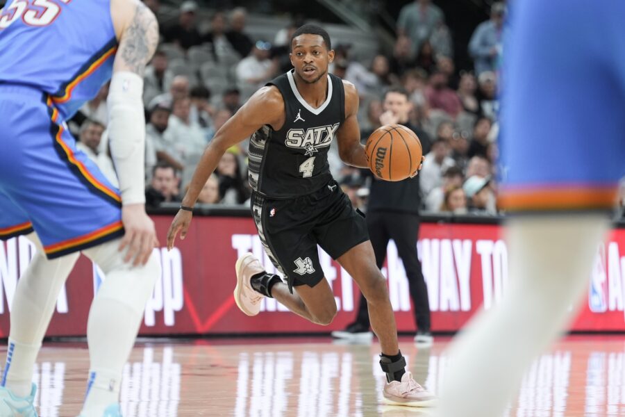 No momento, você está visualizando De’aaron Fox fala sobre a saída dos reis, lealdade a Mike Brown, mais