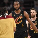 Mobley, Garland, Hunter descartou para o jogo 2