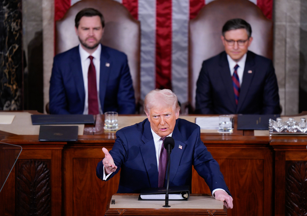 No momento, você está visualizando Trump e Vance alertam sobre a descida do México em um NARCO-ESTATE