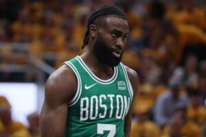 Leia mais sobre o artigo Notas do Celtics: Brown, Tatum, Hauser, Porzingis, férias