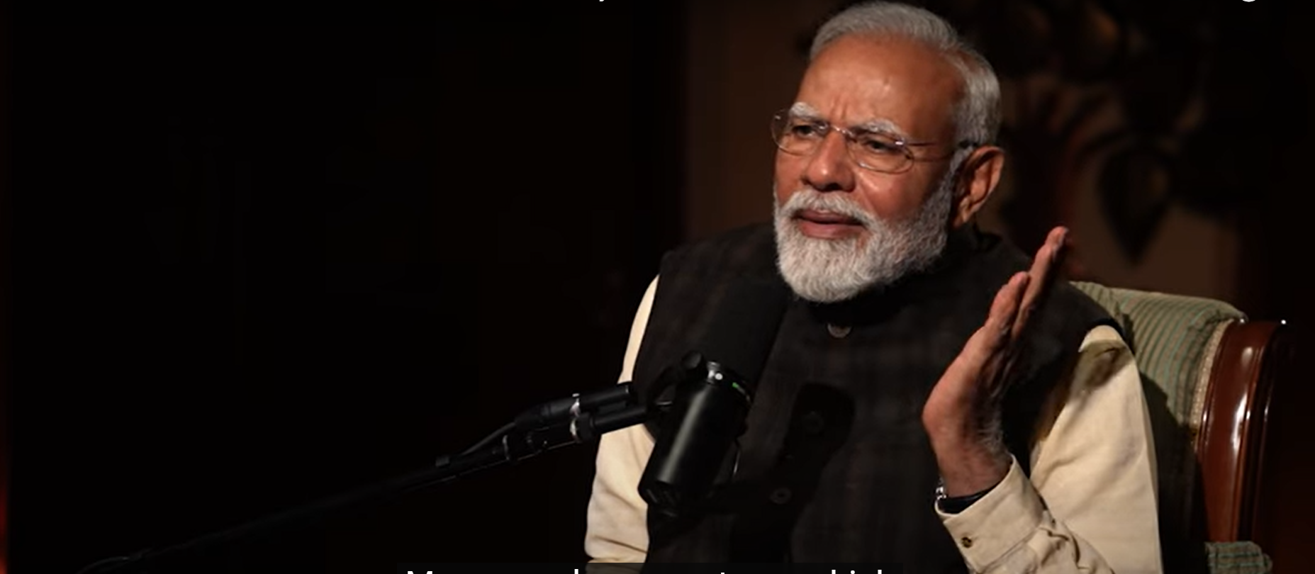 No momento, você está visualizando Um retrato de Narendra Modi: o homem por trás do manto