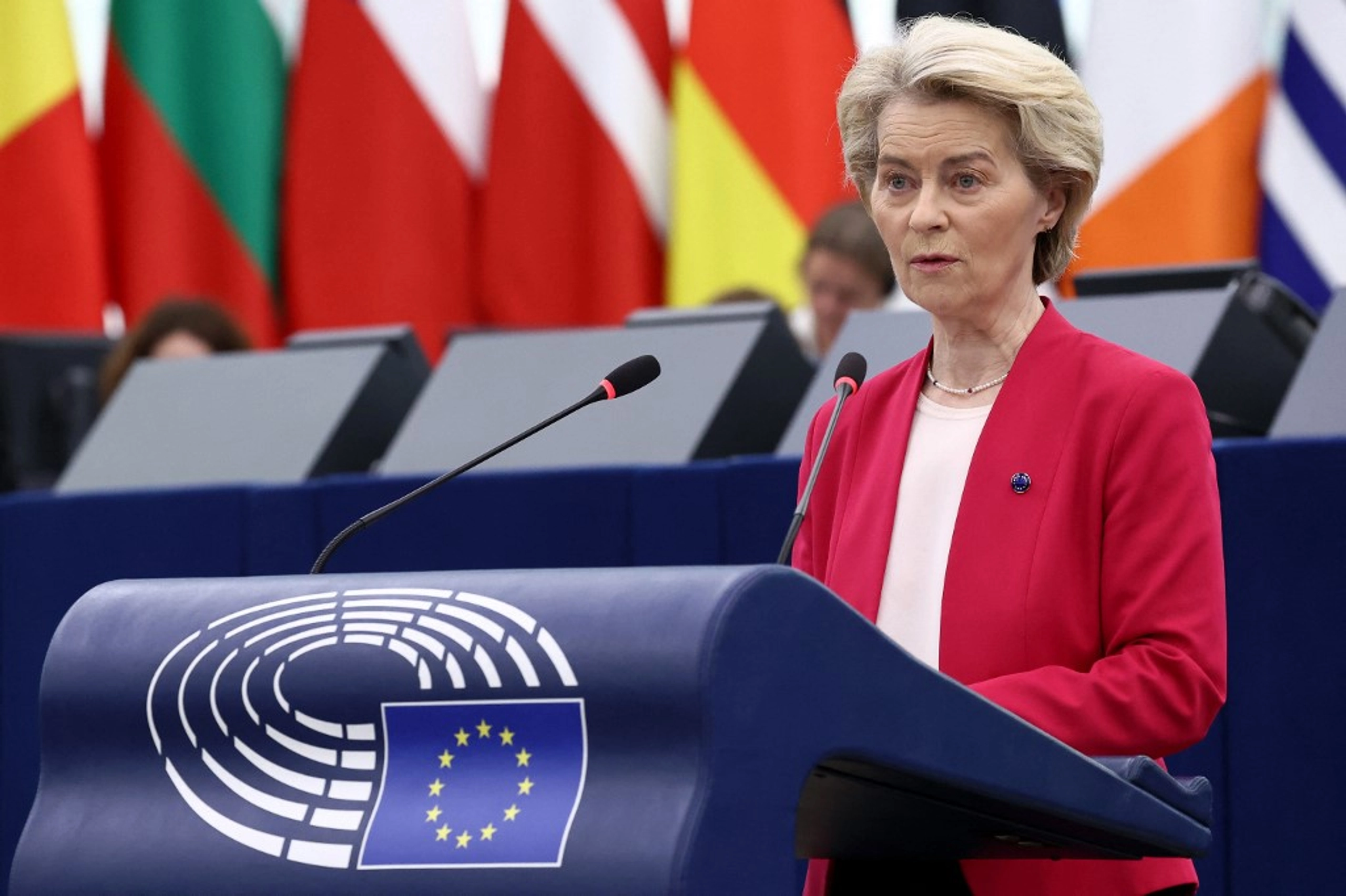 No momento, você está visualizando O von der Leyen empurra a defesa da UE gastando acima de 3%, pois “tempo de ilusões” termina