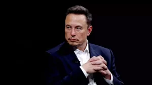 Leia mais sobre o artigo Elon Musk nos apóia da saída da OTAN e da ONU, provocando debate global