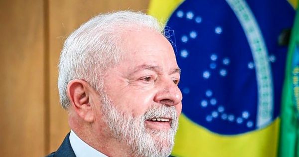 No momento, você está visualizando Lula faz a principal remodelação do gabinete – MERCOPREST