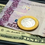 O Real Brasileiro mantém terreno contra o dólar americano em 13 de março de 2025