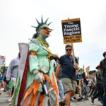 Os manifestantes anti-Trump se reúnem em Nova York, Washington e nos EUA