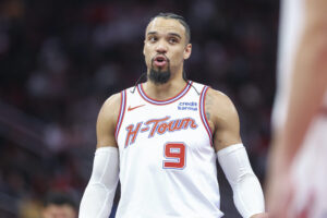 Leia mais sobre o artigo Dillon Brooks, Rockets, recebe o 16º Technical, enfrenta a suspensão
