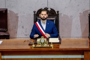 Leia mais sobre o artigo A aprovação de Boric cai quando os medos do crime aumentam no Chile