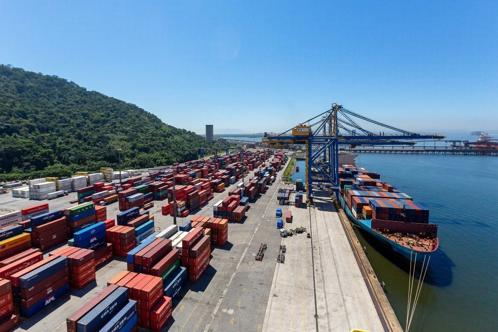 No momento, você está visualizando O superávit comercial do Brasil diminui para US $ 17,7 bilhões nos primeiros quatro meses