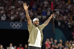 Leia mais sobre o artigo A NBC Sports acrescenta Carmelo Anthony como analista da NBA