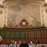 Os estoques chilenos se reúnem com força de cobre como cautela global permanece