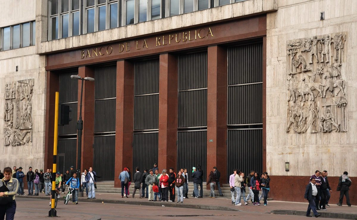 No momento, você está visualizando A Colômbia reduz a taxa de referência para 9,25% em meio ao declínio da inflação